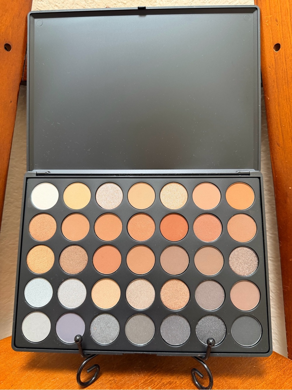🔹New…. Morphe 35K  (Good Karma) pan artistry eyeshadow palette.
